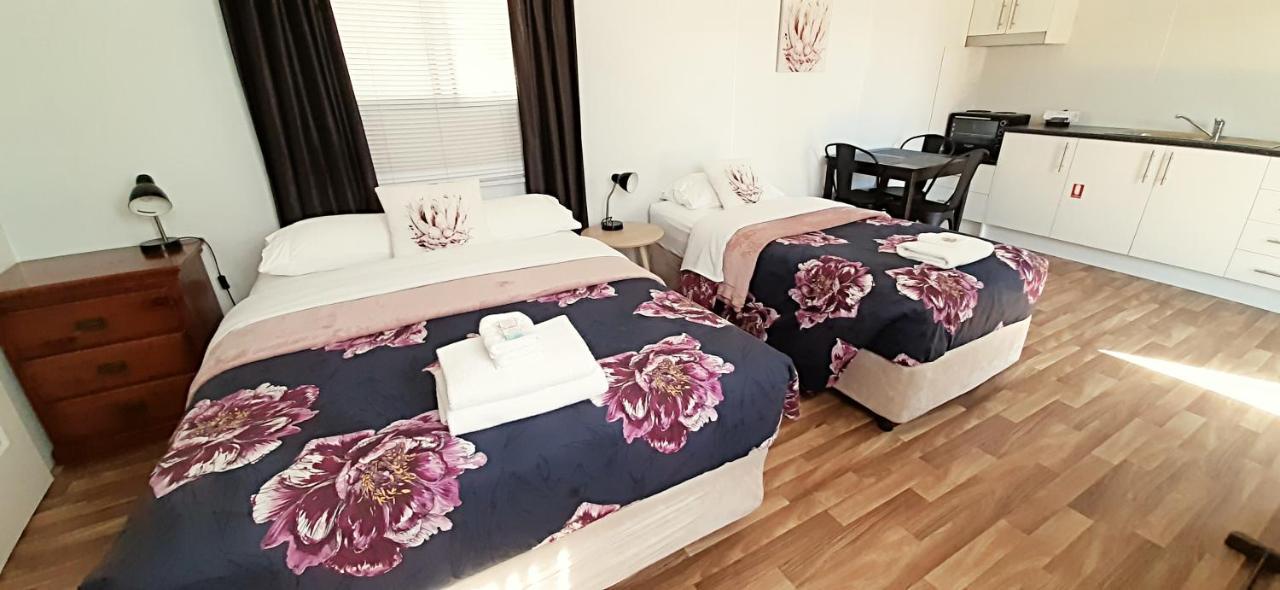 Mt Larcom Tourist Park Hotel Mount Larcom Luaran gambar