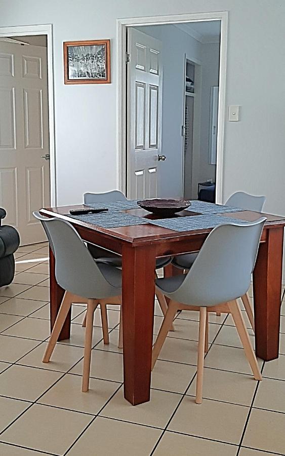 Mt Larcom Tourist Park Hotel Mount Larcom Luaran gambar