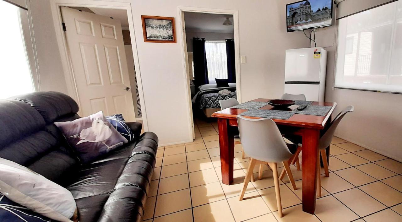 Mt Larcom Tourist Park Hotel Mount Larcom Luaran gambar