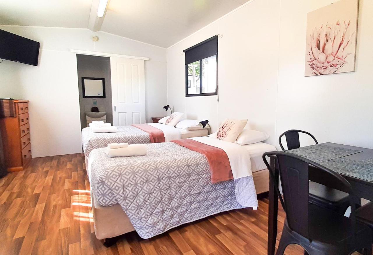 Mt Larcom Tourist Park Hotel Mount Larcom Luaran gambar