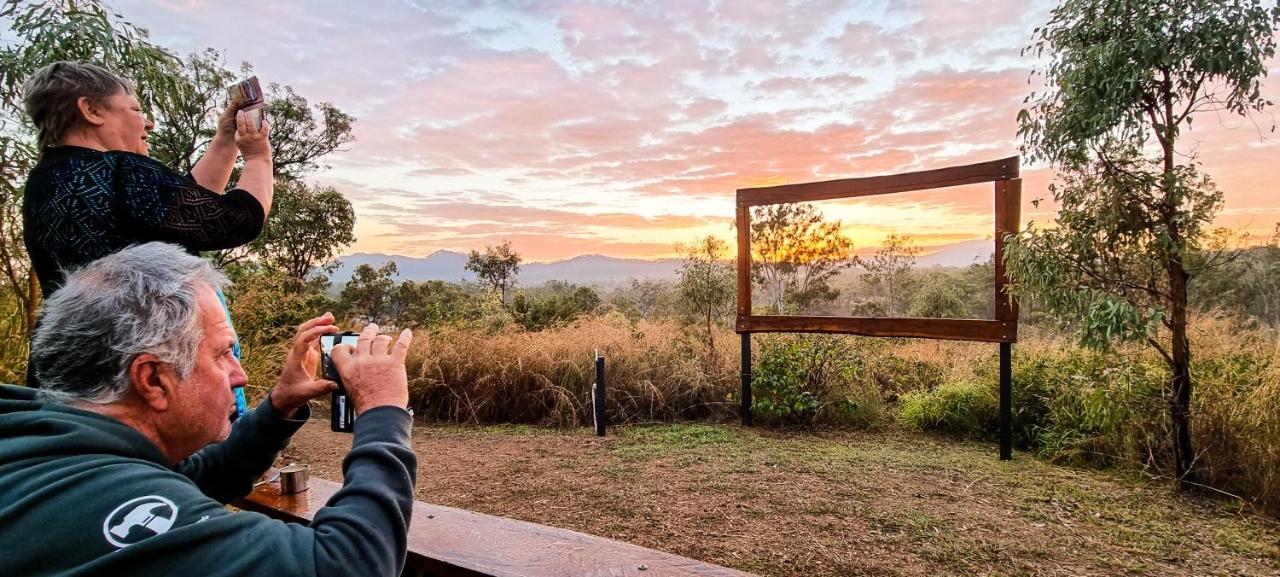 Mt Larcom Tourist Park Hotel Mount Larcom Luaran gambar