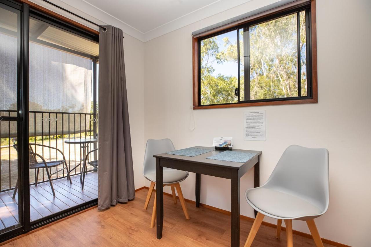 Mt Larcom Tourist Park Hotel Mount Larcom Luaran gambar