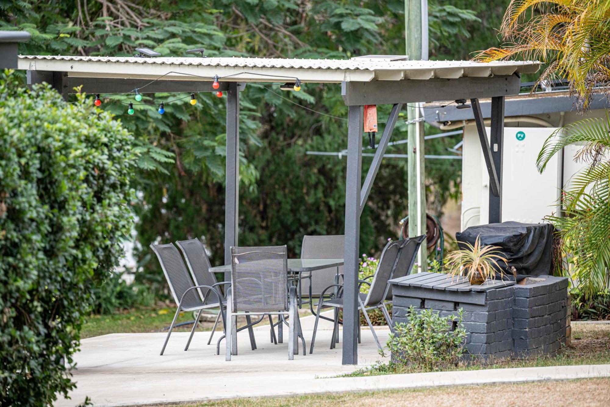 Mt Larcom Tourist Park Hotel Mount Larcom Luaran gambar