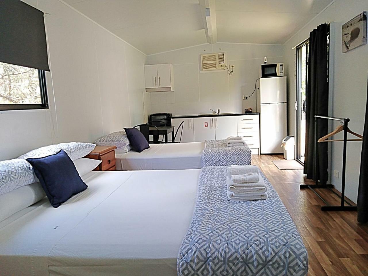 Mt Larcom Tourist Park Hotel Mount Larcom Luaran gambar